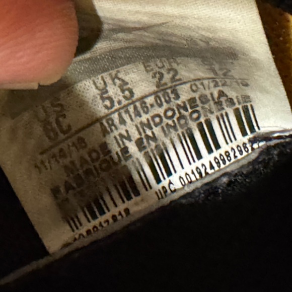 Nike Free RN Toddler Sneakers size 6 - Picture 10 of 16